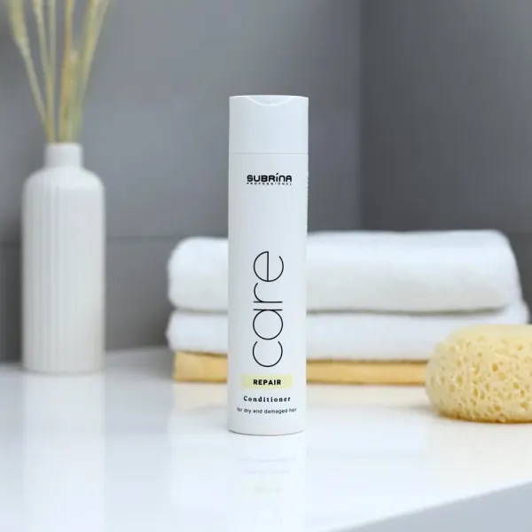 SUBRINA Professional Care Repair Kondícináló  Sérült, Töredezett Hajra 250 ml  60259